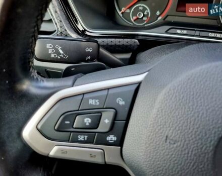 Серый Фольксваген T-Cross, объемом двигателя 1.6 л и пробегом 115 тыс. км за 22999 $, фото 46 на Automoto.ua