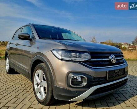 Серый Фольксваген T-Cross, объемом двигателя 1.6 л и пробегом 115 тыс. км за 23999 $, фото 30 на Automoto.ua