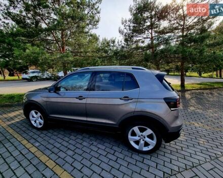 Серый Фольксваген T-Cross, объемом двигателя 1.6 л и пробегом 115 тыс. км за 22999 $, фото 43 на Automoto.ua