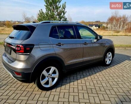 Серый Фольксваген T-Cross, объемом двигателя 1.6 л и пробегом 115 тыс. км за 23499 $, фото 12 на Automoto.ua
