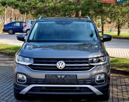 Серый Фольксваген T-Cross, объемом двигателя 1.6 л и пробегом 115 тыс. км за 23999 $, фото 2 на Automoto.ua