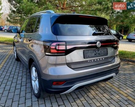 Серый Фольксваген T-Cross, объемом двигателя 1.6 л и пробегом 115 тыс. км за 22999 $, фото 21 на Automoto.ua
