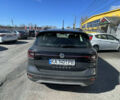 Серый Фольксваген T-Cross, объемом двигателя 1 л и пробегом 58 тыс. км за 15900 $, фото 1 на Automoto.ua