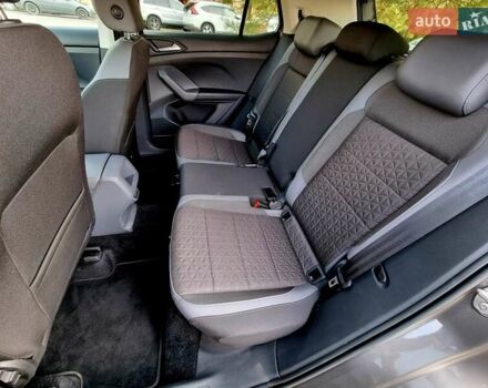 Серый Фольксваген T-Cross, объемом двигателя 1.6 л и пробегом 115 тыс. км за 22999 $, фото 89 на Automoto.ua