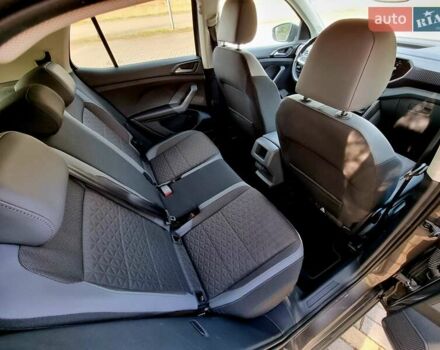 Серый Фольксваген T-Cross, объемом двигателя 1.6 л и пробегом 115 тыс. км за 22999 $, фото 88 на Automoto.ua