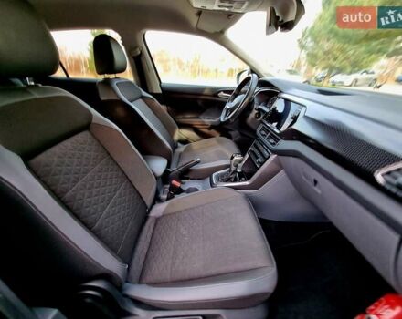 Серый Фольксваген T-Cross, объемом двигателя 1.6 л и пробегом 115 тыс. км за 22999 $, фото 87 на Automoto.ua