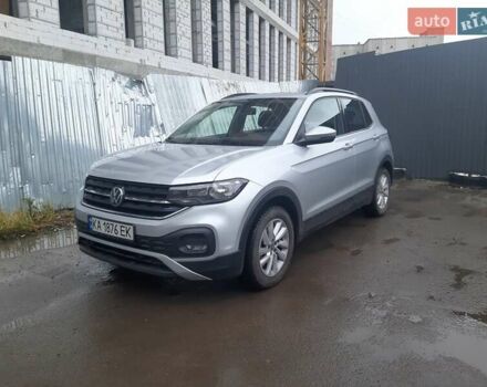 Серый Фольксваген T-Cross, объемом двигателя 1 л и пробегом 53 тыс. км за 19000 $, фото 1 на Automoto.ua