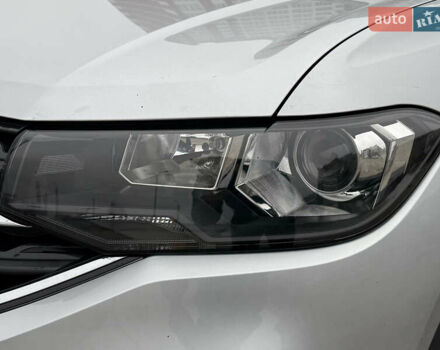 Серый Фольксваген T-Cross, объемом двигателя 1 л и пробегом 54 тыс. км за 19000 $, фото 8 на Automoto.ua