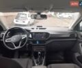 Серый Фольксваген T-Cross, объемом двигателя 1 л и пробегом 53 тыс. км за 19000 $, фото 7 на Automoto.ua