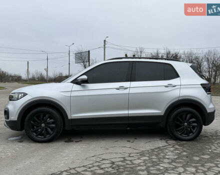 Серый Фольксваген T-Cross, объемом двигателя 1 л и пробегом 54 тыс. км за 19000 $, фото 7 на Automoto.ua