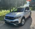 Серый Фольксваген T-Cross, объемом двигателя 1 л и пробегом 43 тыс. км за 23100 $, фото 1 на Automoto.ua