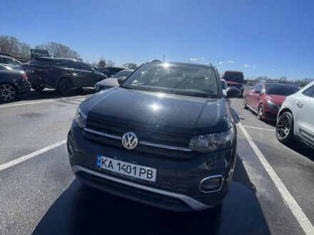 Серый Фольксваген T-Cross, объемом двигателя 1 л и пробегом 58 тыс. км за 15900 $, фото 1 на Automoto.ua