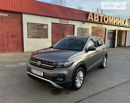 Сірий Фольксваген T-Cross, об'ємом двигуна 1 л та пробігом 42 тис. км за 19000 $, фото 1 на Automoto.ua