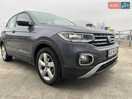Фольксваген T-Cross 2021 у Рівному на Automoto.ua Сірий Фольксваген T-Cross, об'ємом двигуна 1 л та пробігом 27 тис. км за 20700 $, фото 1 на Automoto.ua