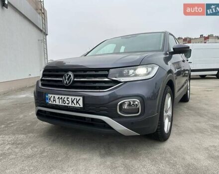 Серый Фольксваген T-Cross, объемом двигателя 1 л и пробегом 27 тыс. км за 20500 $, фото 1 на Automoto.ua