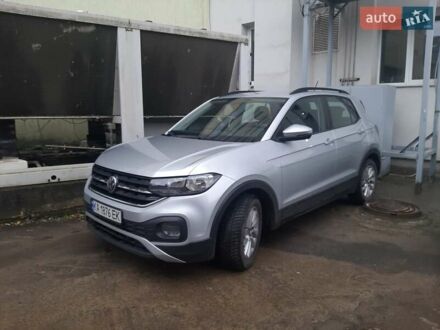 Серый Фольксваген T-Cross, объемом двигателя 1 л и пробегом 53 тыс. км за 19000 $, фото 1 на Automoto.ua