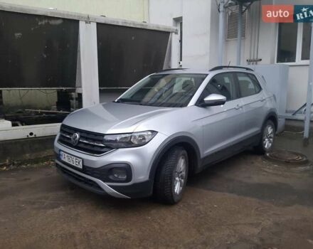 Серый Фольксваген T-Cross, объемом двигателя 1 л и пробегом 53 тыс. км за 19000 $, фото 1 на Automoto.ua