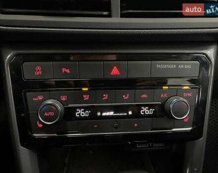 Синий Фольксваген T-Cross, объемом двигателя 1.6 л и пробегом 135 тыс. км за 19990 $, фото 37 на Automoto.ua