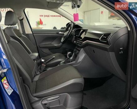 Синий Фольксваген T-Cross, объемом двигателя 1.6 л и пробегом 135 тыс. км за 19990 $, фото 39 на Automoto.ua