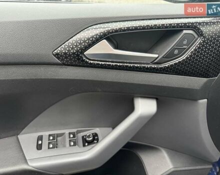 Фольксваген T-Cross 2020 в Киеве на Automoto.ua Синий Фольксваген T-Cross, объемом двигателя 1.6 л и пробегом 137 тыс. км за 19950 $, фото 13 на Automoto.ua