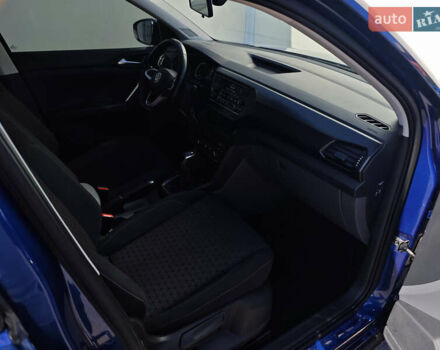 Синий Фольксваген T-Cross, объемом двигателя 1 л и пробегом 25 тыс. км за 17787 $, фото 9 на Automoto.ua