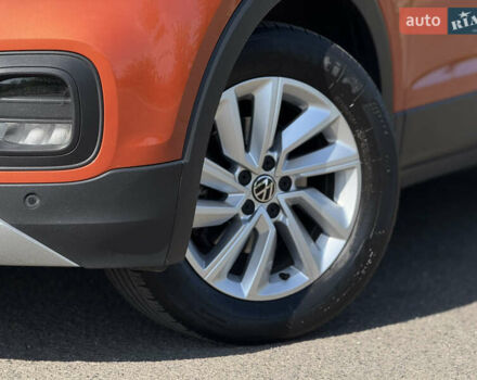 Фольксваген T-Cross 2021 в Кривом Роге на Automoto.ua Оранжевый Фольксваген T-Cross, объемом двигателя 1 л и пробегом 79 тыс. км за 18500 $, фото 6 на Automoto.ua