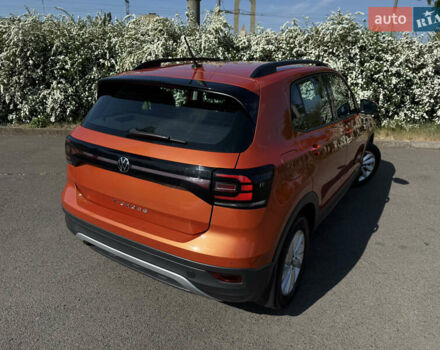 Оранжевый Фольксваген T-Cross, объемом двигателя 1 л и пробегом 79 тыс. км за 18500 $, фото 21 на Automoto.ua