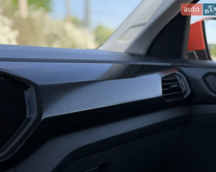 Фольксваген T-Cross 2021 в Кривом Роге на Automoto.ua Оранжевый Фольксваген T-Cross, объемом двигателя 1 л и пробегом 79 тыс. км за 18500 $, фото 53 на Automoto.ua