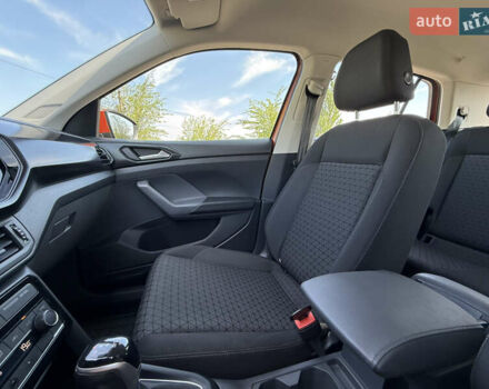 Фольксваген T-Cross 2021 в Кривом Роге на Automoto.ua Оранжевый Фольксваген T-Cross, объемом двигателя 1 л и пробегом 79 тыс. км за 18500 $, фото 54 на Automoto.ua