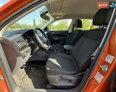 Фольксваген T-Cross 2021 в Кривом Роге на Automoto.ua Оранжевый Фольксваген T-Cross, объемом двигателя 1 л и пробегом 79 тыс. км за 18500 $, фото 25 на Automoto.ua
