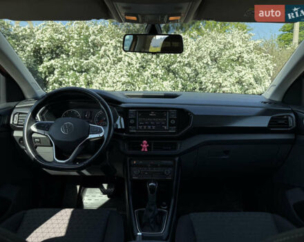 Фольксваген T-Cross 2021 в Кривом Роге на Automoto.ua Оранжевый Фольксваген T-Cross, объемом двигателя 1 л и пробегом 79 тыс. км за 18500 $, фото 35 на Automoto.ua