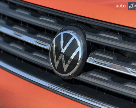 Фольксваген T-Cross 2021 в Кривом Роге на Automoto.ua Оранжевый Фольксваген T-Cross, объемом двигателя 1 л и пробегом 79 тыс. км за 18500 $, фото 11 на Automoto.ua