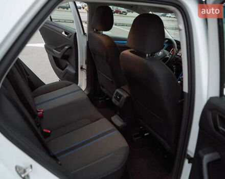 Белый Фольксваген Ти-Рок, объемом двигателя 1.97 л и пробегом 159 тыс. км за 23000 $, фото 42 на Automoto.ua