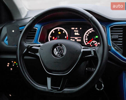 Белый Фольксваген Ти-Рок, объемом двигателя 1.97 л и пробегом 159 тыс. км за 23000 $, фото 31 на Automoto.ua