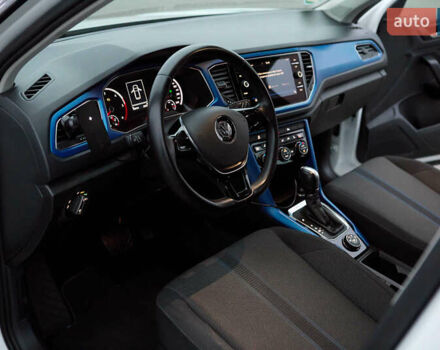 Белый Фольксваген Ти-Рок, объемом двигателя 1.97 л и пробегом 159 тыс. км за 23000 $, фото 35 на Automoto.ua