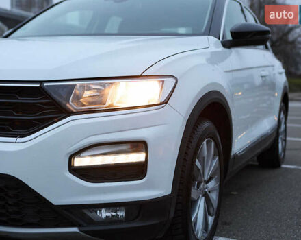 Белый Фольксваген Ти-Рок, объемом двигателя 1.97 л и пробегом 159 тыс. км за 23000 $, фото 7 на Automoto.ua