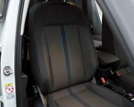 Белый Фольксваген Ти-Рок, объемом двигателя 1.97 л и пробегом 159 тыс. км за 23000 $, фото 41 на Automoto.ua