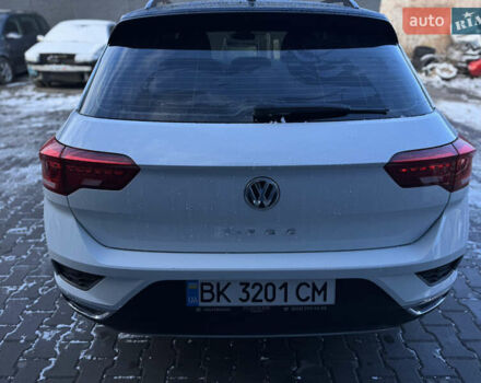 Белый Фольксваген Ти-Рок, объемом двигателя 1.5 л и пробегом 116 тыс. км за 21700 $, фото 14 на Automoto.ua