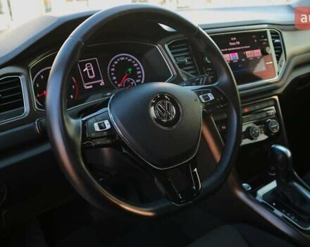 Белый Фольксваген Ти-Рок, объемом двигателя 1.5 л и пробегом 119 тыс. км за 20699 $, фото 15 на Automoto.ua