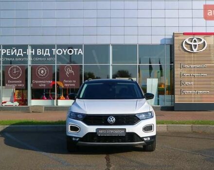 Белый Фольксваген Ти-Рок, объемом двигателя 1.5 л и пробегом 119 тыс. км за 20699 $, фото 4 на Automoto.ua