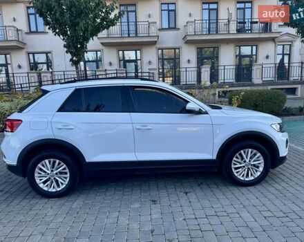 Фольксваген Ти-Рок 2019 в Одессе на Automoto.ua Белый Фольксваген Ти-Рок, объемом двигателя 1.5 л и пробегом 71 тыс. км за 19999 $, фото 27 на Automoto.ua