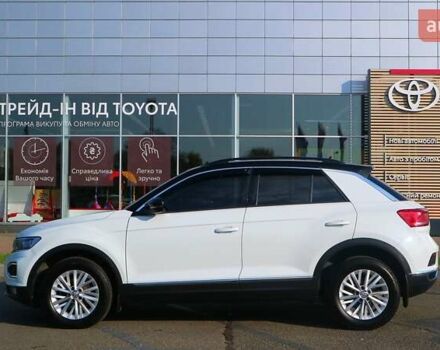 Белый Фольксваген Ти-Рок, объемом двигателя 1.5 л и пробегом 119 тыс. км за 20699 $, фото 2 на Automoto.ua