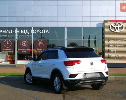 Белый Фольксваген Ти-Рок, объемом двигателя 1.5 л и пробегом 119 тыс. км за 20699 $, фото 1 на Automoto.ua