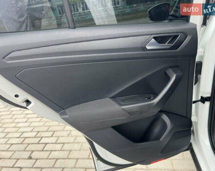 Білий Фольксваген Ті-Рок, об'ємом двигуна 1.97 л та пробігом 191 тис. км за 19713 $, фото 19 на Automoto.ua