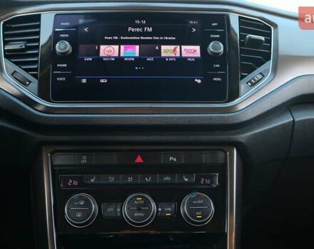 Белый Фольксваген Ти-Рок, объемом двигателя 1.5 л и пробегом 119 тыс. км за 20699 $, фото 16 на Automoto.ua