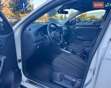 Фольксваген Ти-Рок 2019 в Одессе на Automoto.ua Белый Фольксваген Ти-Рок, объемом двигателя 1.5 л и пробегом 71 тыс. км за 19999 $, фото 30 на Automoto.ua