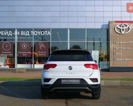 Белый Фольксваген Ти-Рок, объемом двигателя 1.5 л и пробегом 119 тыс. км за 20699 $, фото 3 на Automoto.ua