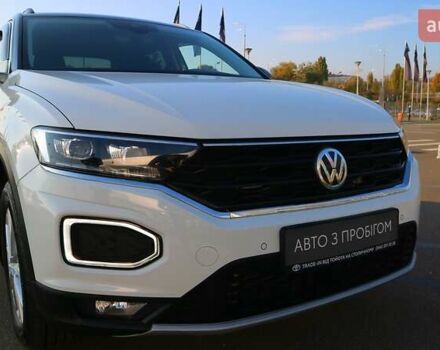 Белый Фольксваген Ти-Рок, объемом двигателя 1.5 л и пробегом 119 тыс. км за 20699 $, фото 19 на Automoto.ua