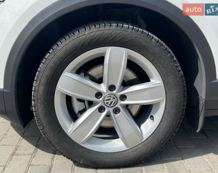 Білий Фольксваген Ті-Рок, об'ємом двигуна 1.97 л та пробігом 191 тис. км за 19713 $, фото 10 на Automoto.ua