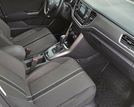 Фольксваген Ти-Рок 2020 в Киеве на Automoto.ua Белый Фольксваген Ти-Рок, объемом двигателя 1.5 л и пробегом 31 тыс. км за 25000 $, фото 10 на Automoto.ua